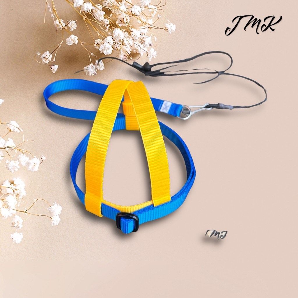 JMK Harness and Leash - Color Yellow and Dark Blue - Size Medium: 425-600 grams: Eclectus, Med. Macaws (Severee, Red Fronted), Lg Amazons (Double Yellow, Yellow Nape), Umbrella, Congo Grey