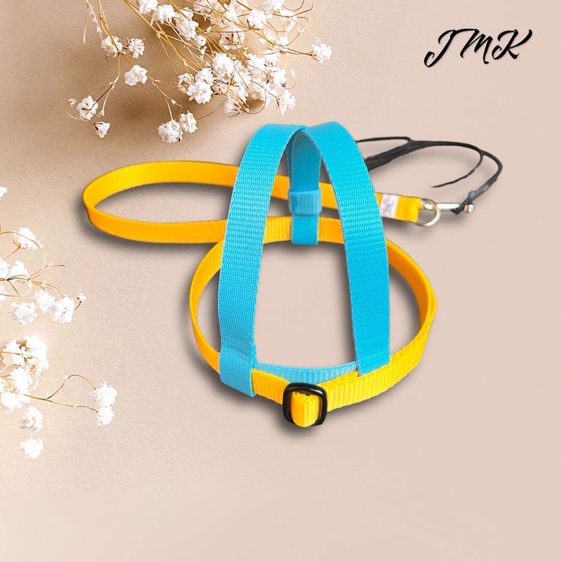 JMK Harness and Leash - Colors Light Blue and Yellow, Size Medium: 425-600 grams: Eclectus, Med. Macaws (Severe, Red Fronted), Lg Amazons (Double Yellow, Yellow Nape), Umbrella, Congo Grey
