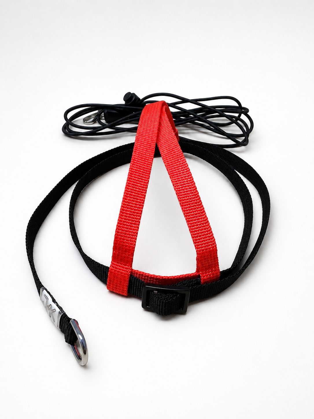 JMK Harness and Leash - Colors Red and Black, Size Medium: 425-600 grams: Eclectus, Med. Macaws (Severee, Red Fronted), Lg Amazons (Double Yellow, Yellow Nape), Umbrella, Congo Grey