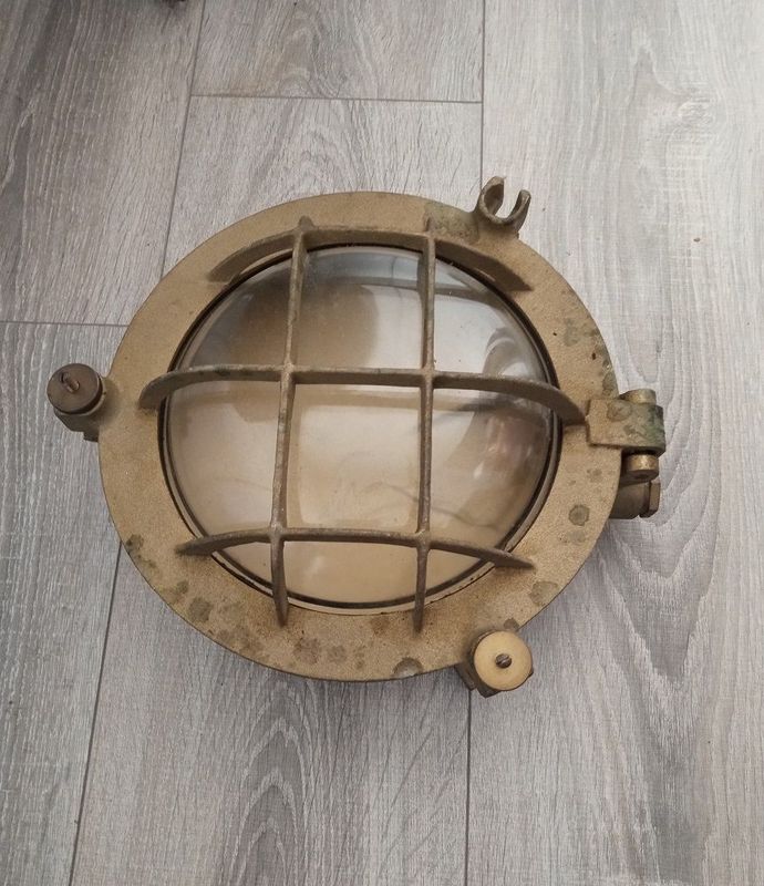 Maschinenraumlampe Schildkrötenlampe Messingguß Maschinenraumlampe Schildkrötenlampe Messingguß