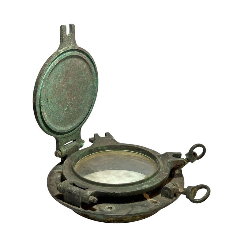 Bullauge mit Seeschlagdeckel 26 cm Bullauge mit Seeschlagdeckel 26 cm