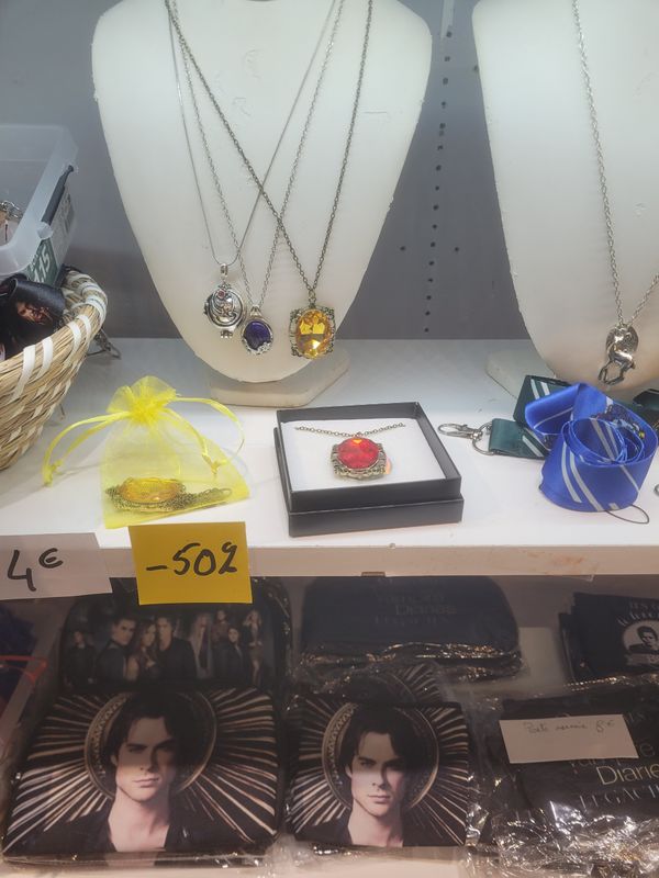 Collier Eléna - Bennet et autres