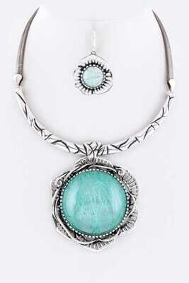 Jumbo Ornate Medallion Collar Necklace Set