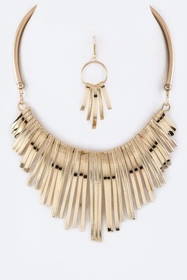 FRINGE BARS STATEMENT NECKLACE