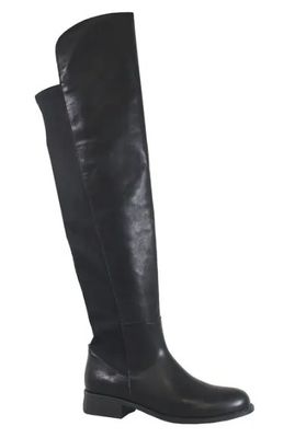 ABOVE-THE-KNEE BLACK BOOTS