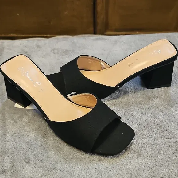 BLOCK HEEL MULES