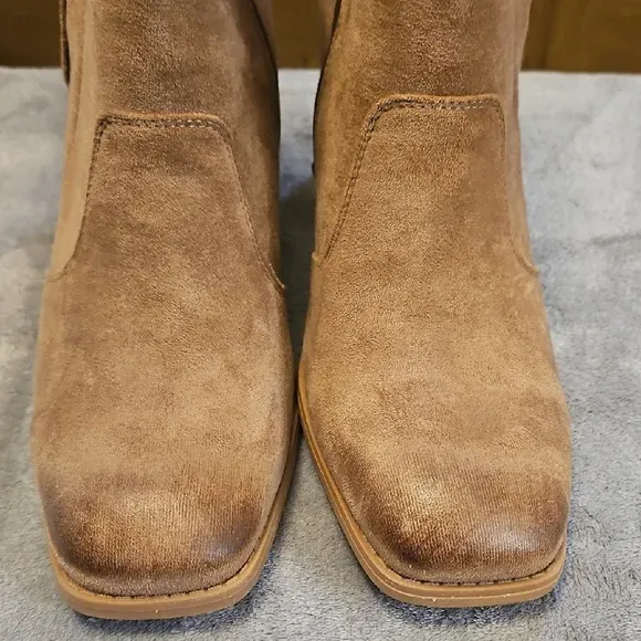 CAMMY ANKLE BOOT - BROWN