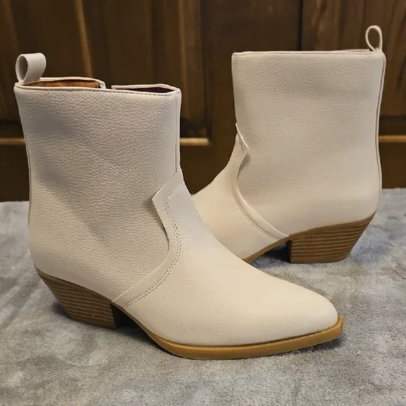 BONE ANKLE BOOTIES