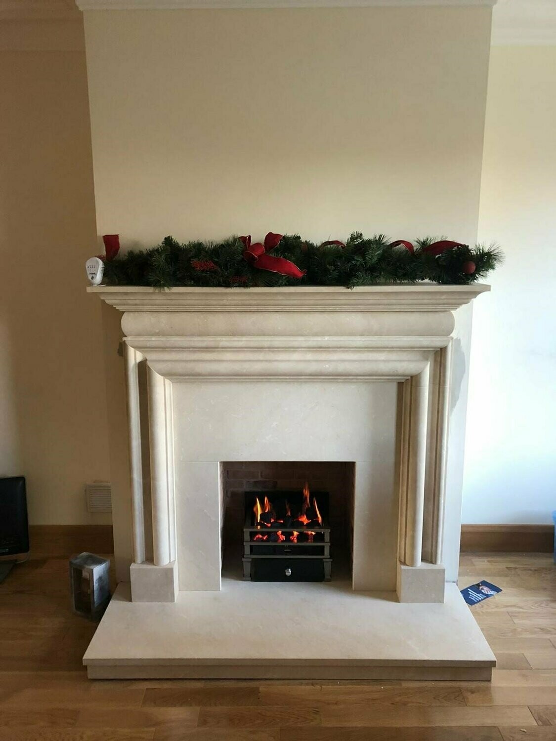 Valencia Fireplace & Open Basket