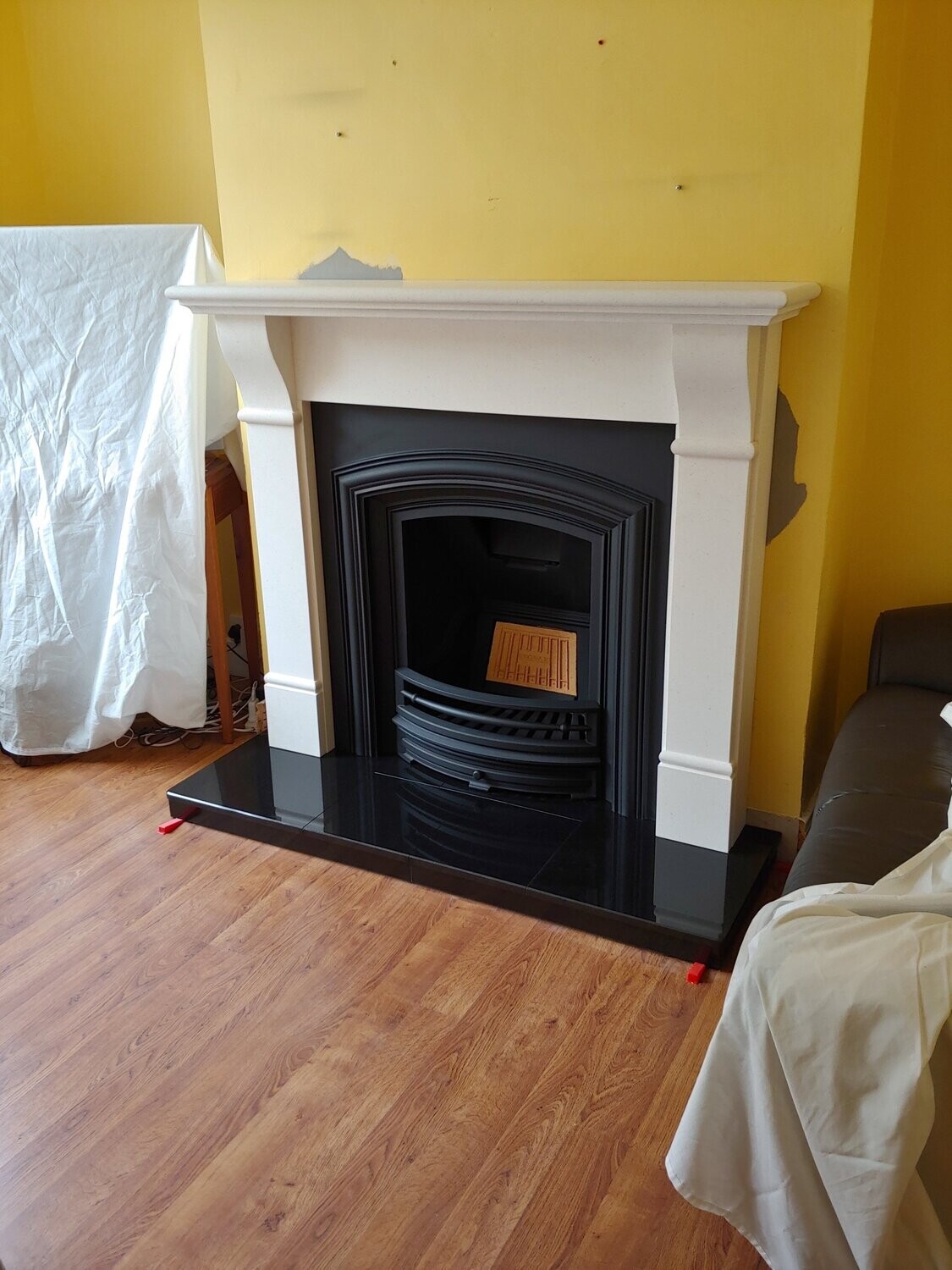 Tamaris Fireplace with Cast Iron Insert