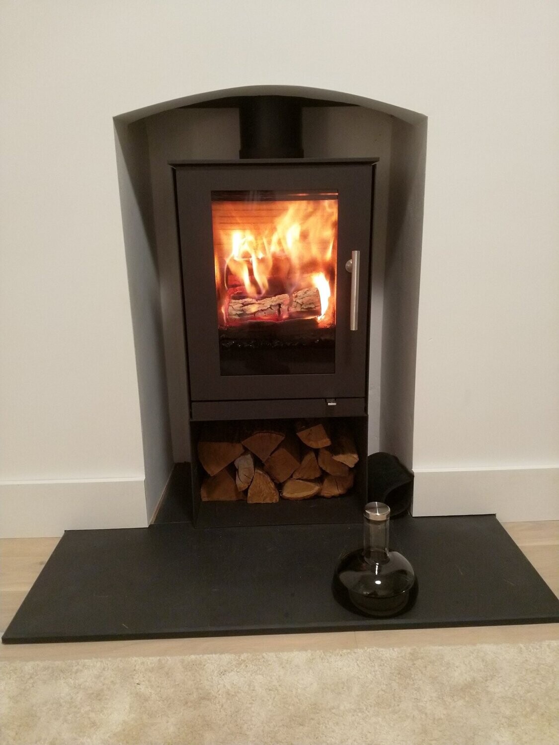 Rais Q Tee with log store