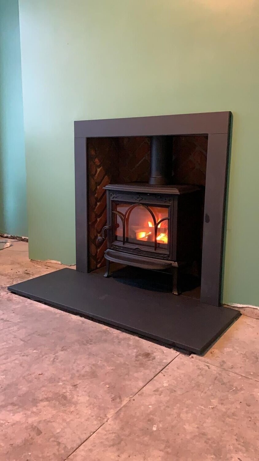 Jotul F100 with Brick Chamber