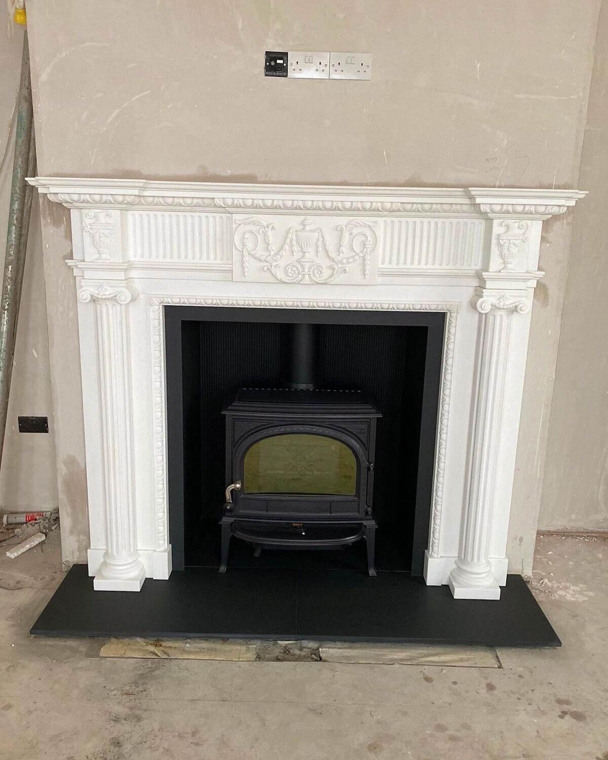 Kensington surround with Knightsbridge cast iron