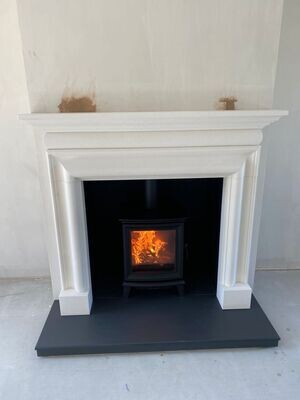 Valencia surround with Chesterfield stove