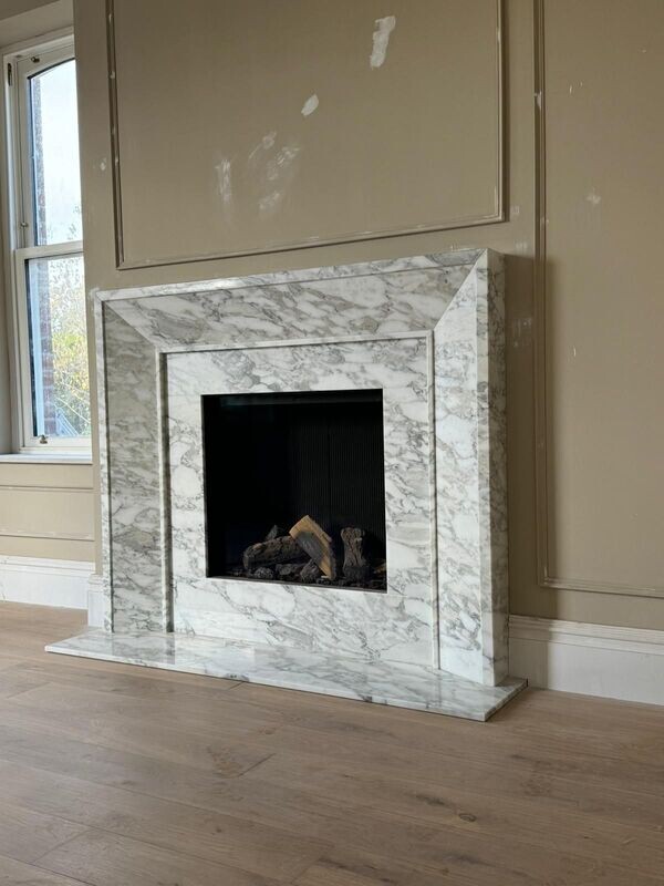 Bespoke Arabascato Vagli Fireplace with Reflex 75T Gas Fire