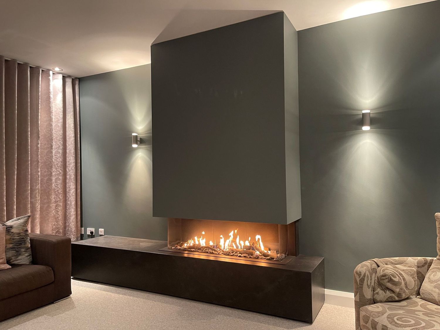 Kalfire G130-37S & Dekton Laos Boxed Hearth