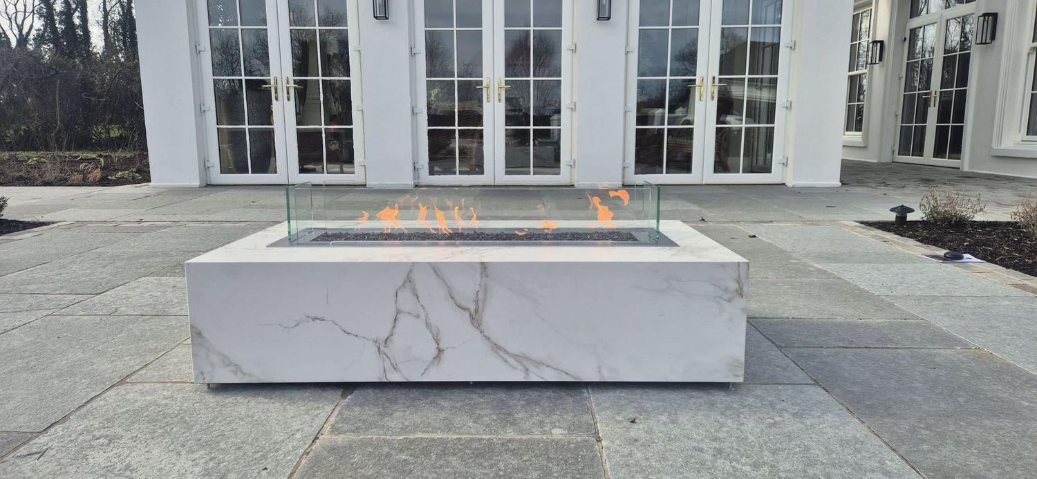 Panika Outdoor Gas Fire & Dekton Entzo Surround