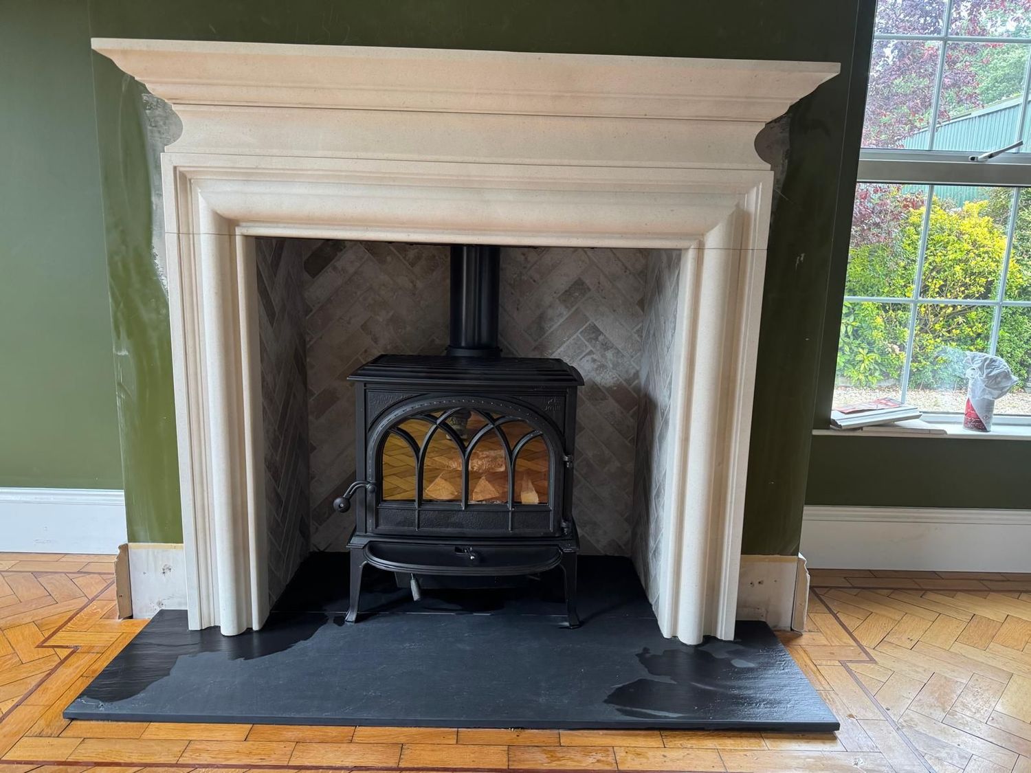 Seville Fireplace & Jotul F400