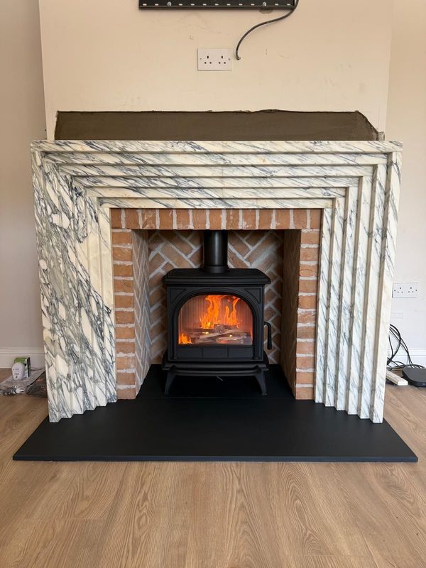 The Art Deco Design In Arabescato Marble Fireplace, Inner Brick Herringbone Chamber, Italian Honed Slate Hearth & Base, Huntingdon 30 -Wood Stove