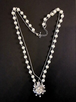 Purity Pearl Necklace