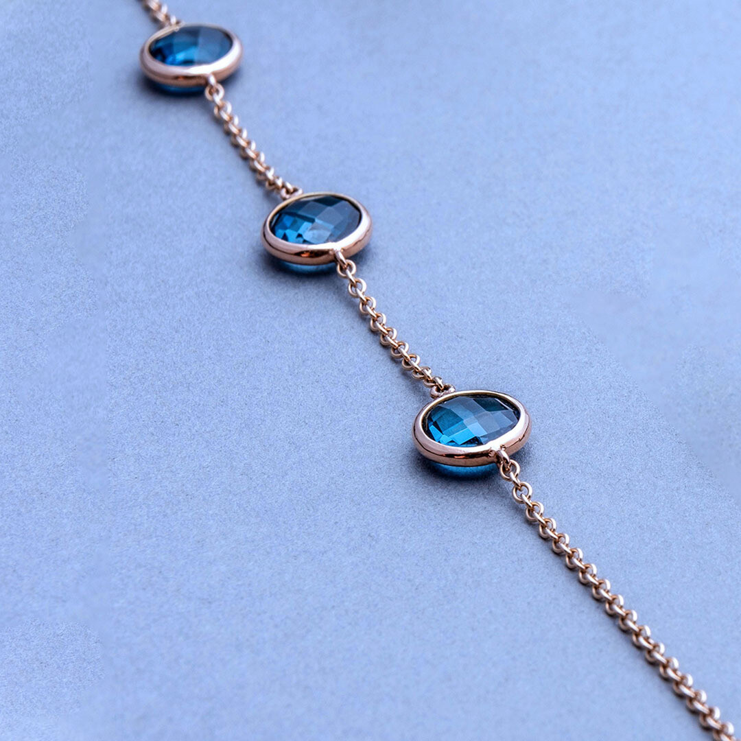 9ct Gold blue topaz bracelet
