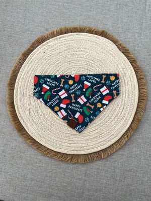 Happy Pawlidays bandana