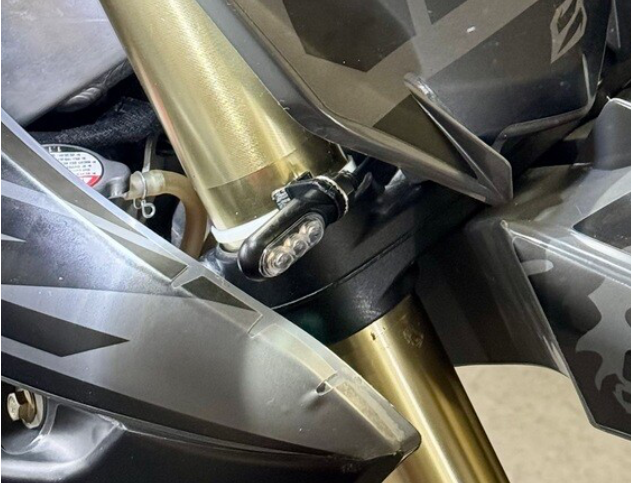 Universal Motorcycle Fork Tube Turn Signal Brackets