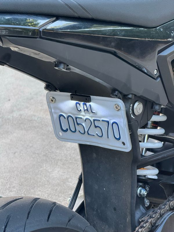 Surron Ultra Bee Fender Plate Mount