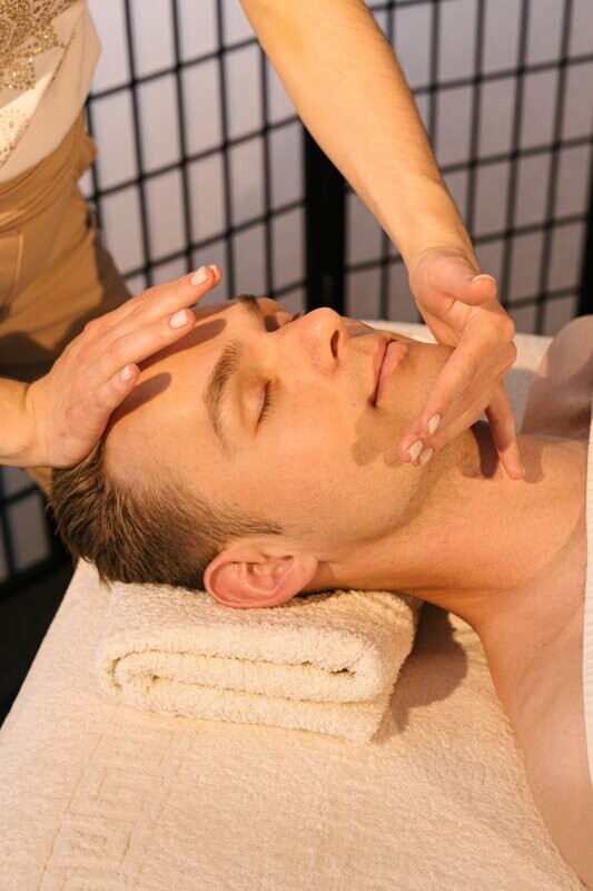 Higiene facial natural Bio Clean masculina; purificació i hidratació profunda amb doble mascareta