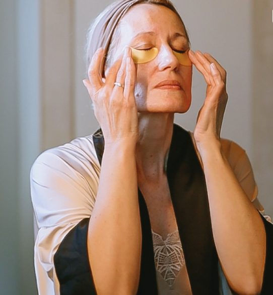 Sessió personalitzada de coaching amb diagnòstic, protocol Skin Care, cosmètica  i descomptes
