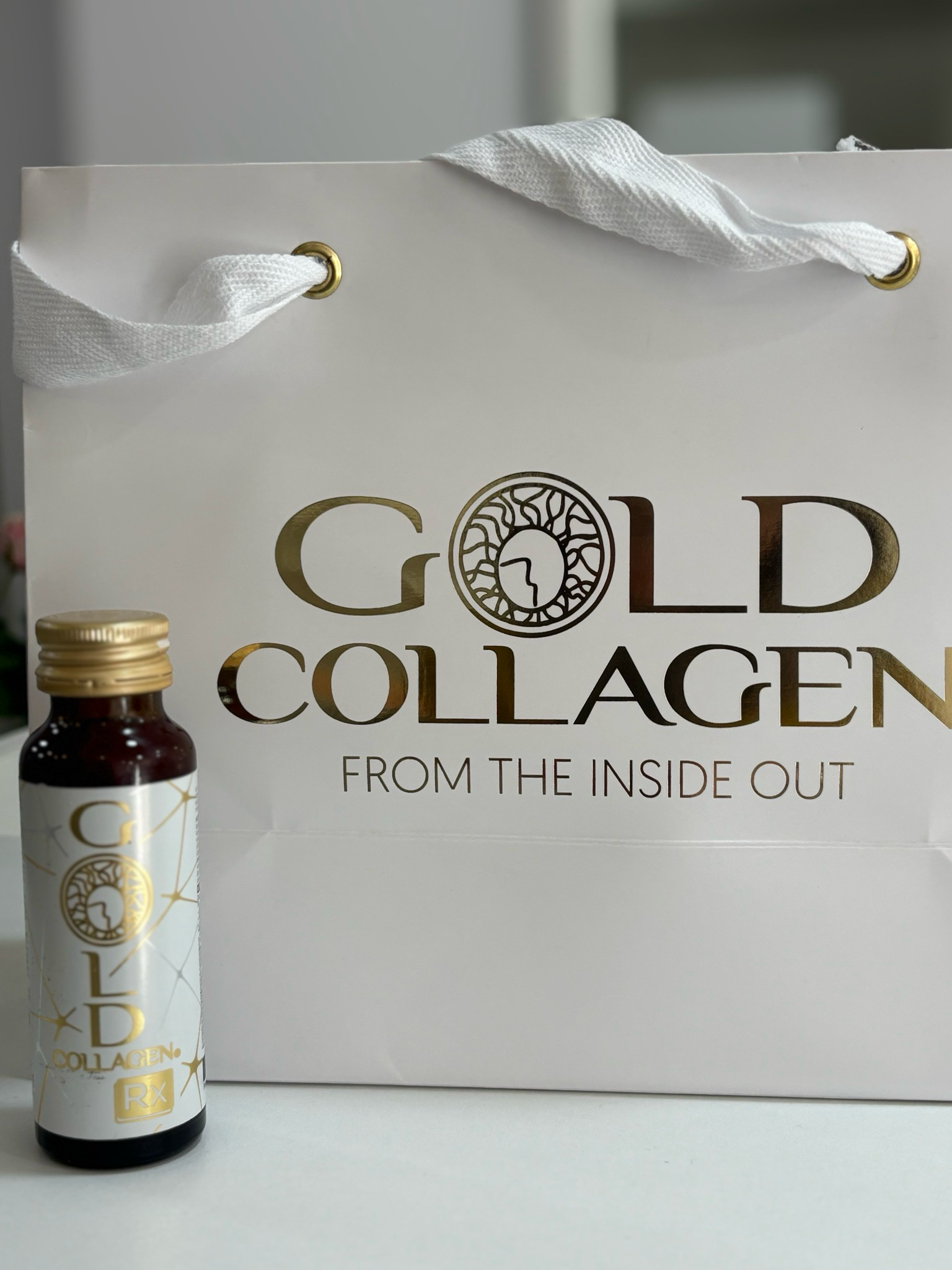 GOLD COLLAGEN RX 12500mg col.lagen, Àcid Hialurònic, Vitamina C, Vitamina E, Elastina.. un super complement per millorar la pell I la flacciditat. Caixa de 10 ampolles