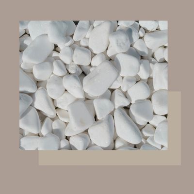 Massatge corporal relaxant geotermal amb pedres calentes