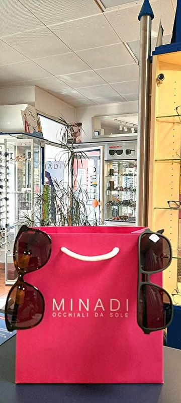 Minadi Sonnenbrille mit Sonnenschutzgleitsichtgläsern Minadi Sonnenbrille mit Sonnenschutzgleitsichtgläsern