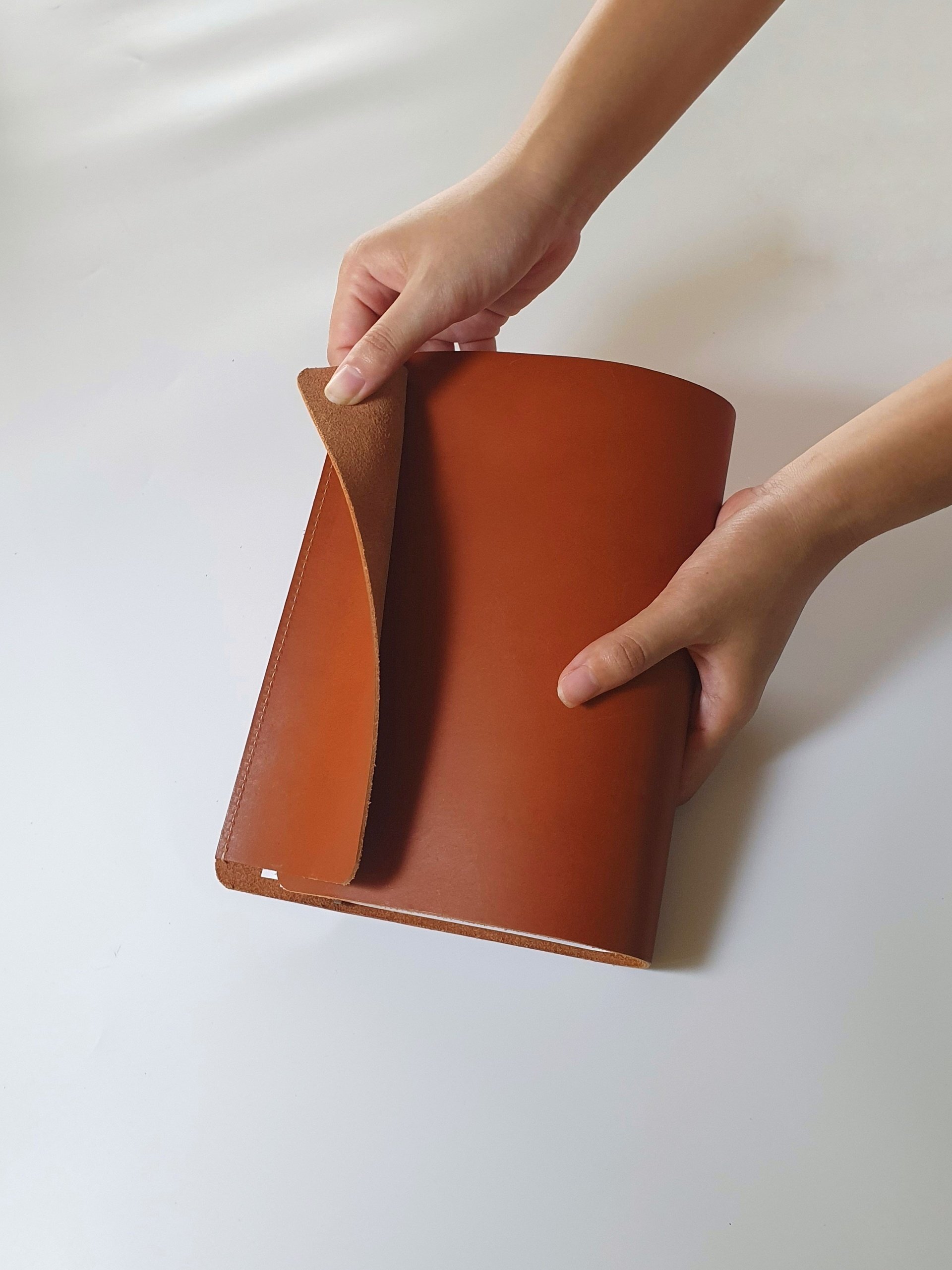 Artist Canvas Binder Leather Cover (A4 Refillable Unbound Sketchbook / Journal / Notebook) - standard A4 paper inserts