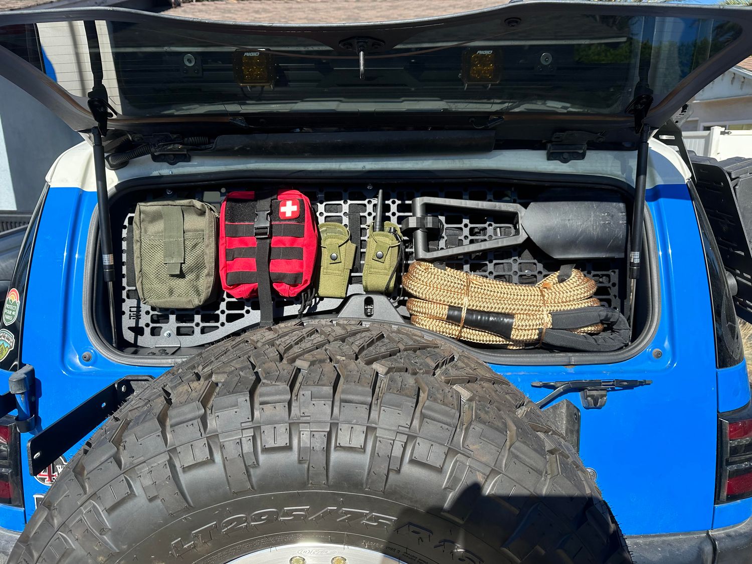 FJ Cruiser rear hatch cover