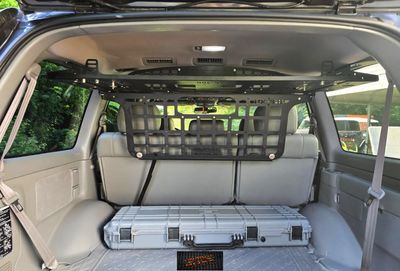 Land Cruiser 100 / LX470 Cargo Barrier