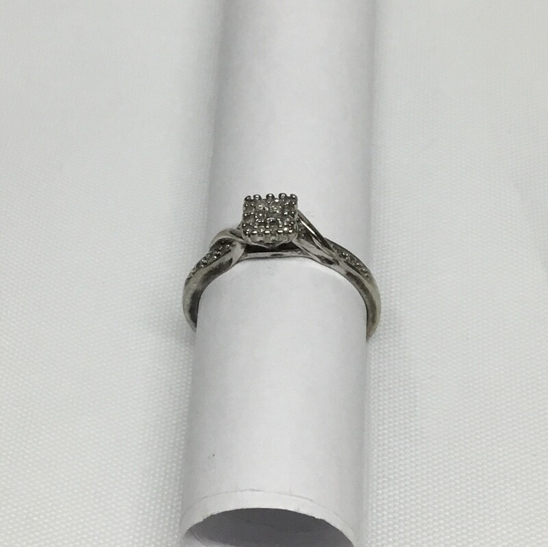 10K White Gold Diamond Chip Ring Size 7