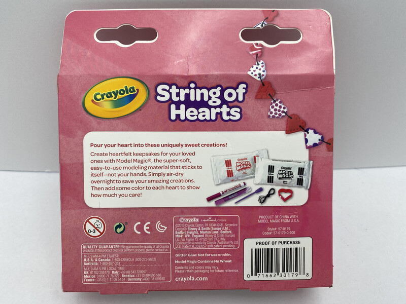 Crayola Valentines String Of Hearts Model Magic Craft Kit