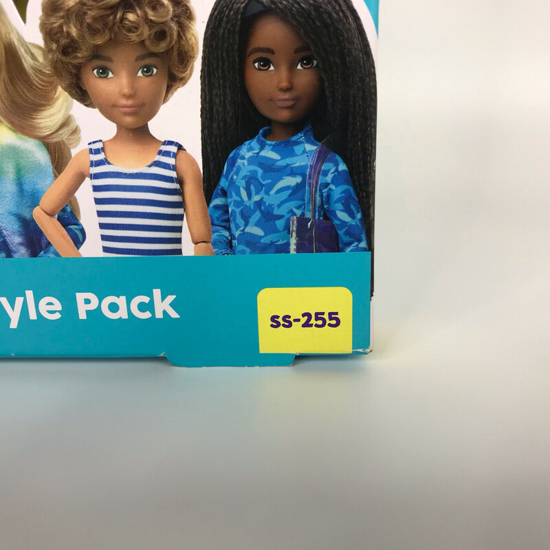 Creatable World Summer Style Pack ss-255