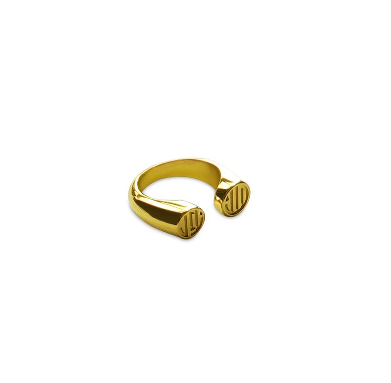 Engraved Kufi Arabic Calligraphy Gold Ring - Personalized Luxury