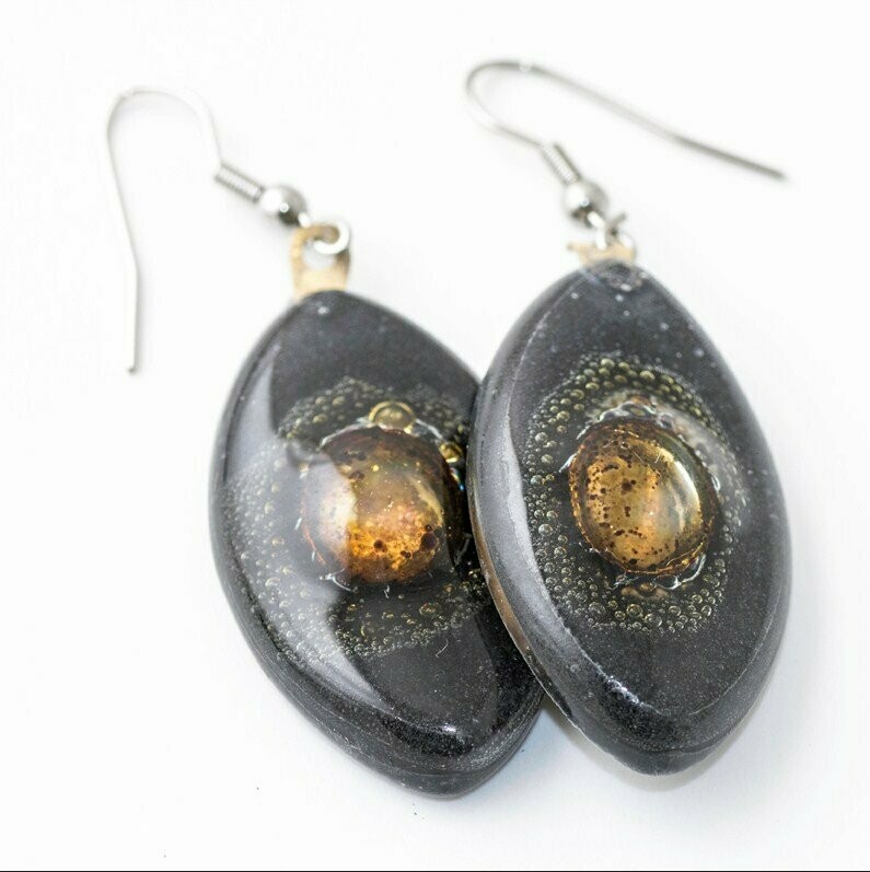 עגיל זולו שחור עגיל זולו שחור