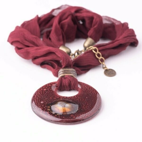 שרשרת קרטה בורדו שרשרת קרטה בורדו