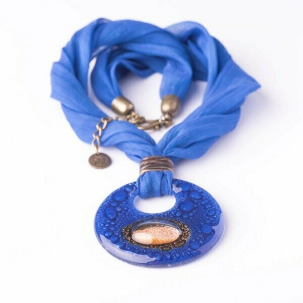 שרשרת קרטה כחול