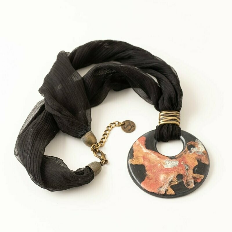 שרשרת קרטה שחור