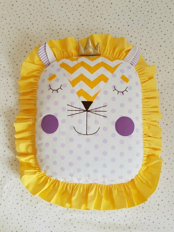 אריה סגול צהוב