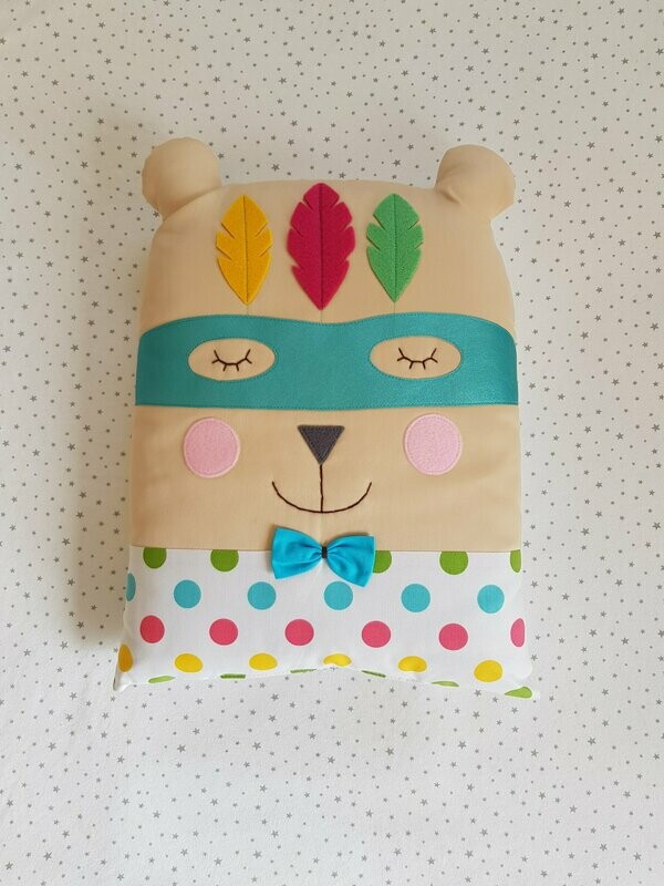 דוב אינדיאני צבעוני דוב אינדיאני צבעוני