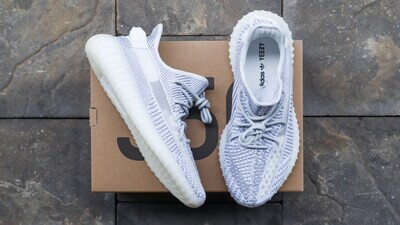 Yeezy Boost 350 V2 &#39;Cream/Triple White