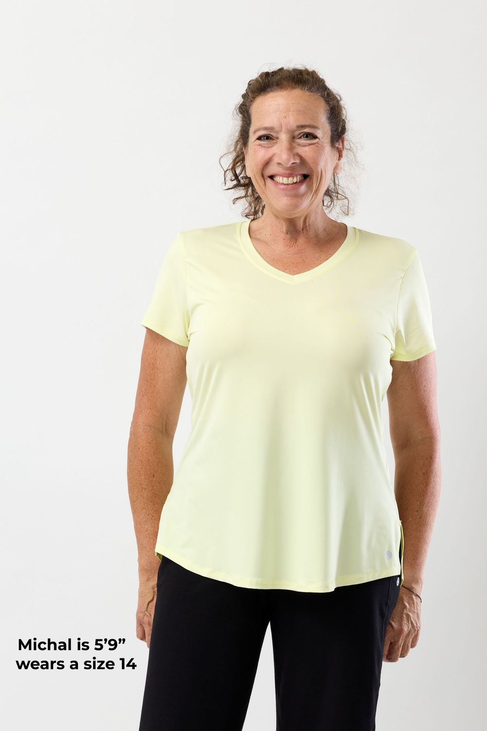 Women’s Bum Covering Soft Stretchy Moisture Wicking Active Top