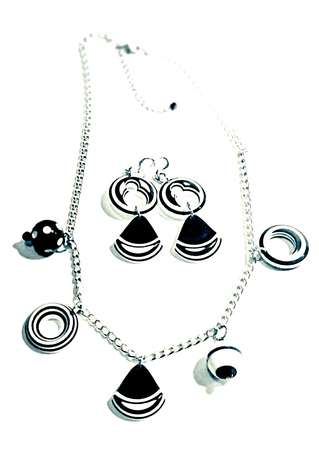 Necklace | Earrings Black And White