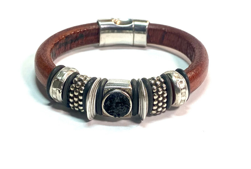 Bracelet | Women’s Black Bling Design 